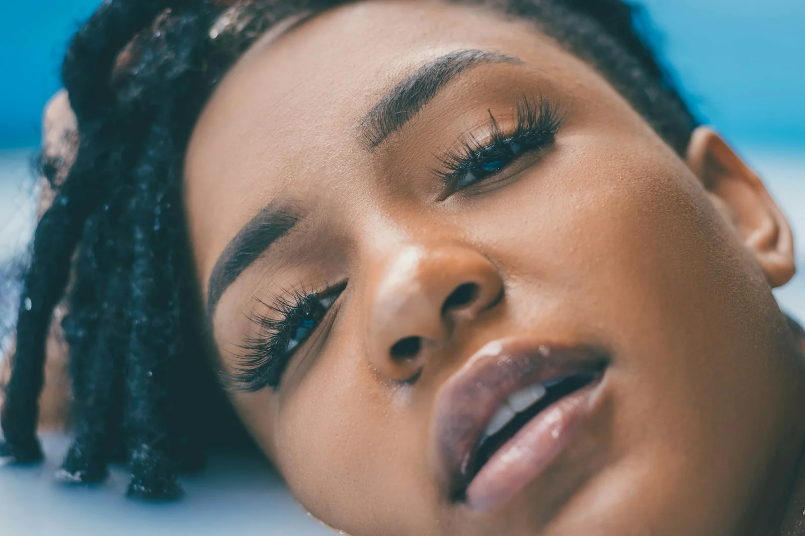 Lash Extensions Aftercare Guide UK: Expert Maintenance & Tips 2026