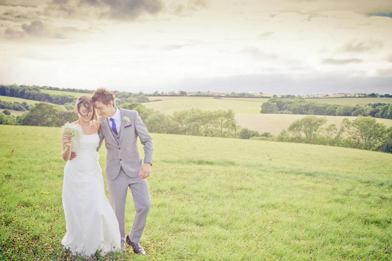 Wedding Photographer Cost UK 2026: Prices, Packages & Comparison Guide